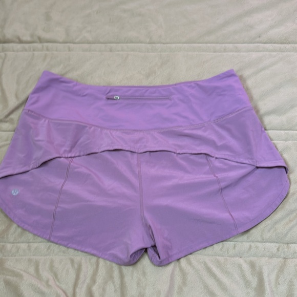 Lululemon shorts - Picture 6 of 8